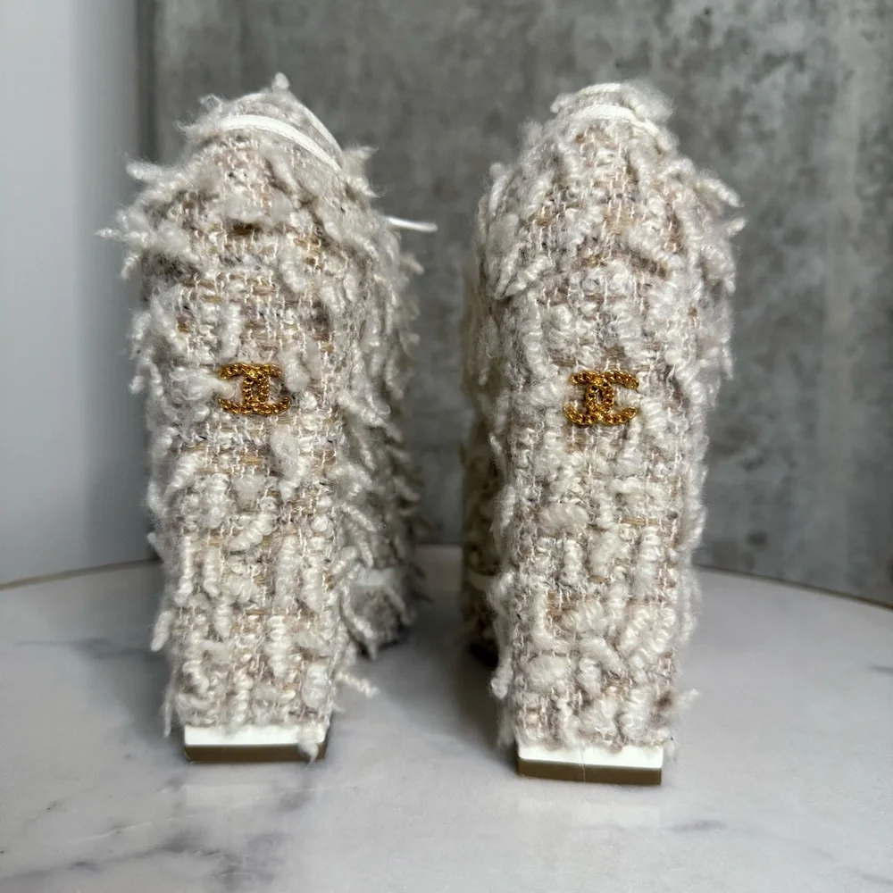 Chanel CC Cream Furry Patent Lace Up Cap Toe Block Heel Oxford - Picture 6 of 14